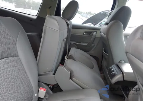 2017 Chevrolet Traverse Ls z USA, uszkodzony, nr VIN 1GNKRFED3HJ249256